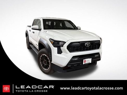 Used 2025 Toyota Tacoma TRD Off-Road w/ TRD Off Road Upgrade Package AWD/4WD image 1
