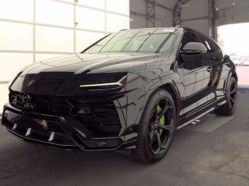 Used 2021 Lamborghini Urus AWD/4WD image 2