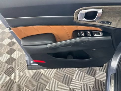 Certified 2023 Kia Sorento SX Prestige AWD/4WD image 20