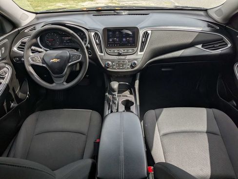 Used 2022 Chevrolet Malibu LT FWD image 11