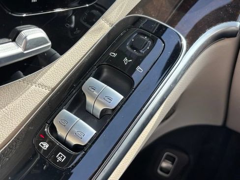 Certified 2022 Mercedes-Benz S 580 4MATIC Sedan w/ 3D Technology Package image 34