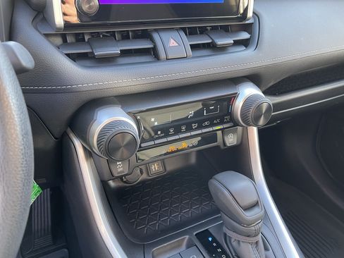 Certified 2024 Toyota RAV4 LE AWD/4WD image 21