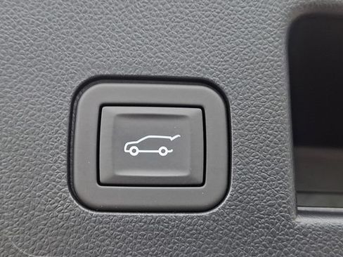 Used 2026 GMC Terrain AT4 w/ Convenience Package III AWD/4WD image 38