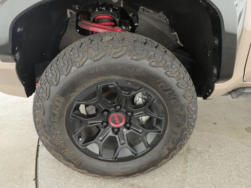 Used 2025 Toyota Tacoma TRD Pro image 8