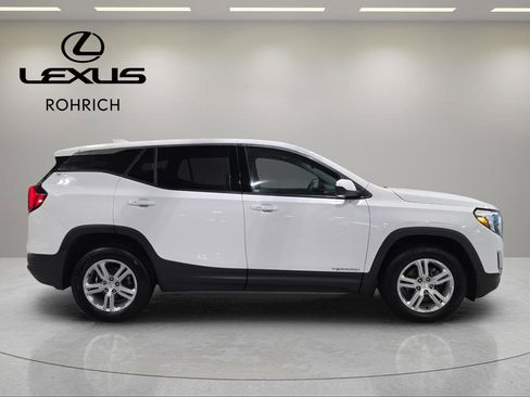 Used 2020 GMC Terrain SLE image 4