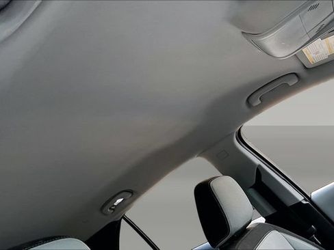 Used 2019 Chevrolet Equinox LS w/ LS Convenience Package AWD/4WD image 22