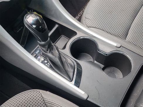 Used 2012 Hyundai Sonata SE image 17