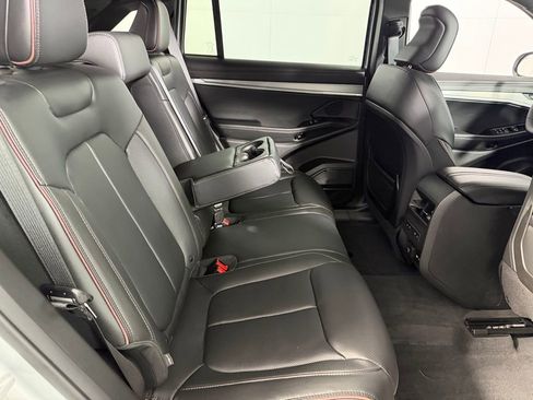 Used 2025 Jeep Wagoneer S Launch Edition image 32