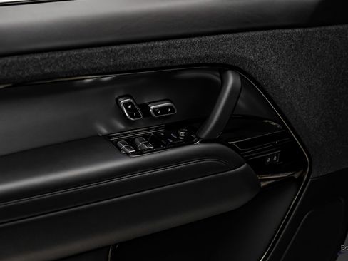 Used 2025 Land Rover Range Rover Sport Dynamic SE image 70