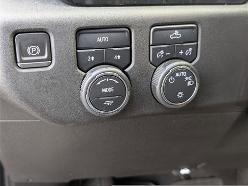 Used 2023 Chevrolet Silverado 1500 LT image 20