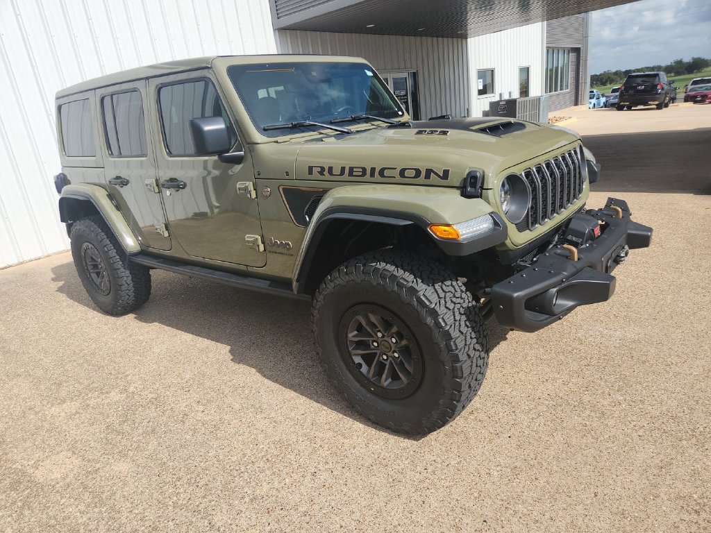 Used 2025 Jeep Wrangler Unlimited Rubicon 392 AWD/4WD image 2