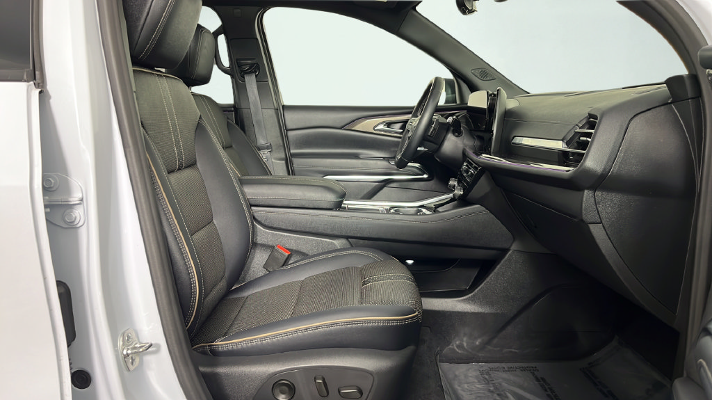 Used 2026 Chevrolet Traverse High Country w/ LPO, Floor Liner Package AWD/4WD image 20