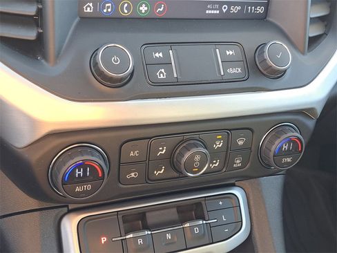 Used 2022 GMC Acadia SLE w/ Driver Convenience Package image 15