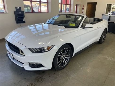 Used 2017 Ford Mustang Premium image 3