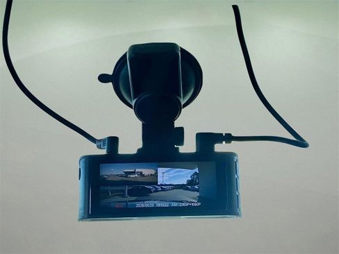 Used 2023 Jeep Grand Cherokee Laredo image 41