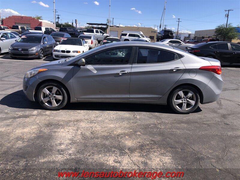 Used 2013 Hyundai Elantra GLS FWD image 4