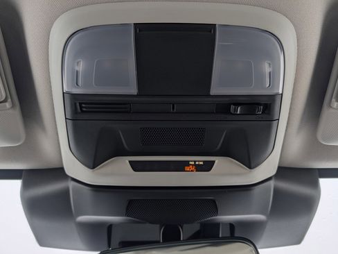 Certified 2025 Subaru Impreza 2.0i image 34