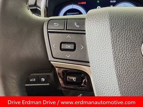 Used 2025 Toyota Camry XSE image 13