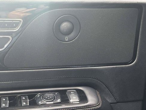Used 2023 Lincoln Aviator Reserve w/ Equipment Group 201A AWD/4WD image 32