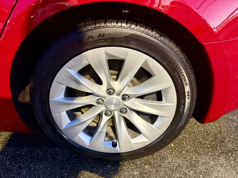 Used 2019 Tesla Model S 100D image 10