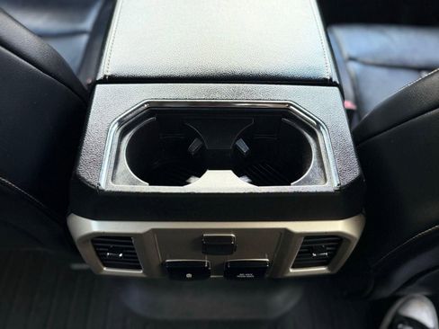 Used 2019 Ford F150 Lariat image 34