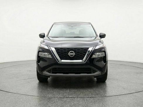 Used 2025 Nissan Rogue SV FWD image 2