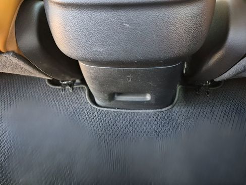 Used 2023 Chrysler Pacifica Pinnacle image 21