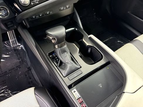 Used 2024 Lexus ES 350 F Sport w/ Accessory Package (Z2) FWD image 21