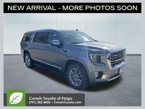 Used 2023 GMC Yukon XL SLT w/ SLT Luxury Package AWD/4WD image 1