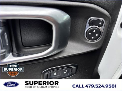 Used 2024 Jeep Wrangler Willys AWD/4WD image 20