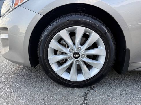 Used 2016 Kia Optima LX FWD image 23