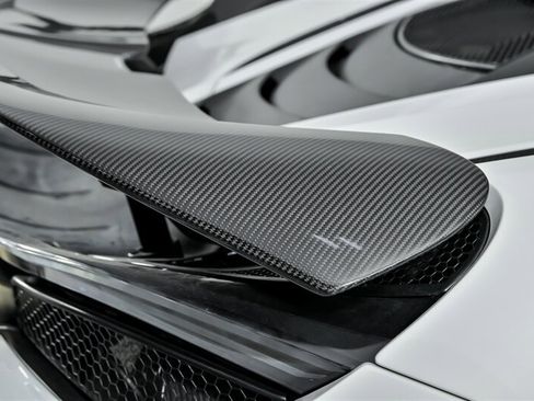 Used 2018 McLaren 720S Performance RWD image 19