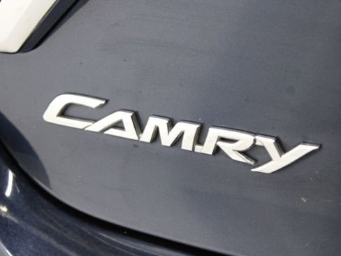 Used 2017 Toyota Camry LE image 9