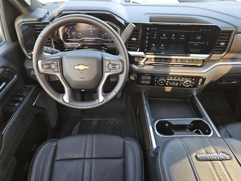 Used 2025 Chevrolet Silverado 2500 High Country w/ Technology Package AWD/4WD image 23