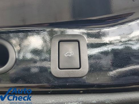 Used 2016 Toyota Highlander XLE AWD/4WD image 10