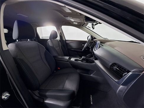 Certified 2021 Nissan Rogue SV image 24