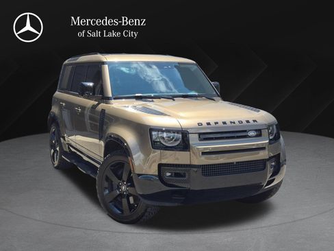 Used 2025 Land Rover Defender 110 X-Dynamic SE AWD/4WD image 1