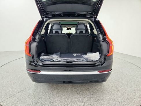 New 2026 Volvo XC90 B5 Core image 15