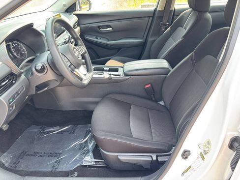 Used 2025 Nissan Sentra SV FWD image 24
