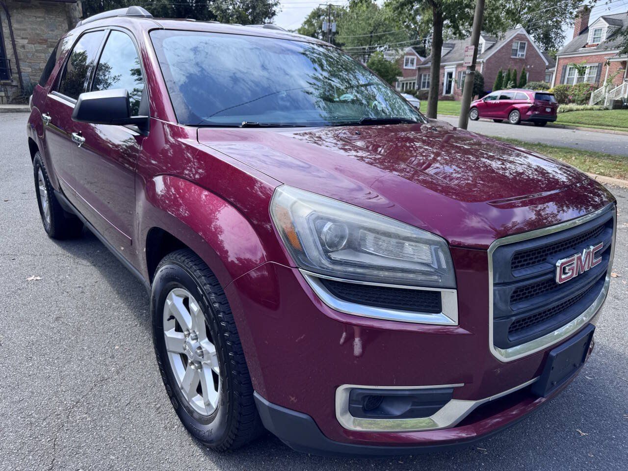 Used 2015 GMC Acadia SLE AWD/4WD image 9