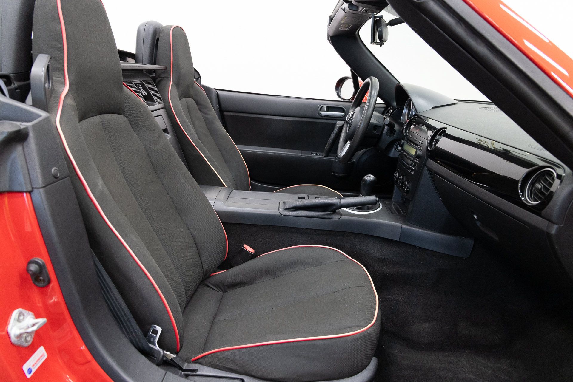 Used 2007 MAZDA MX-5 Miata SV RWD image 13