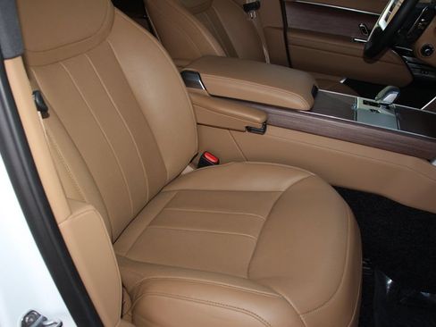 Used 2025 Land Rover Range Rover SE AWD/4WD image 26