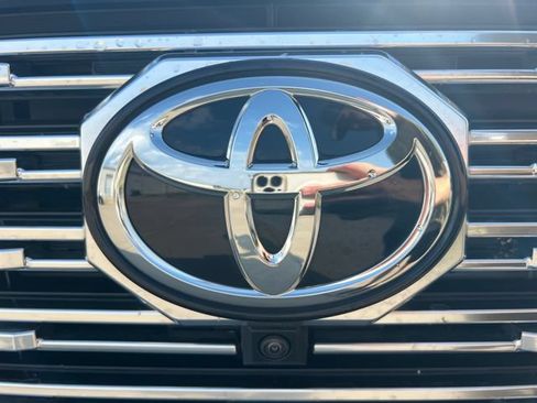 Used 2025 Toyota Tacoma Limited AWD/4WD image 16