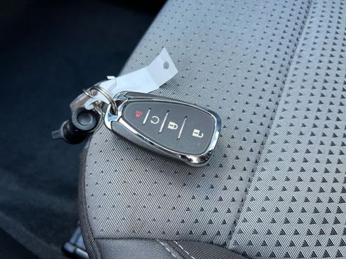 Used 2025 Chevrolet Trax LT image 18