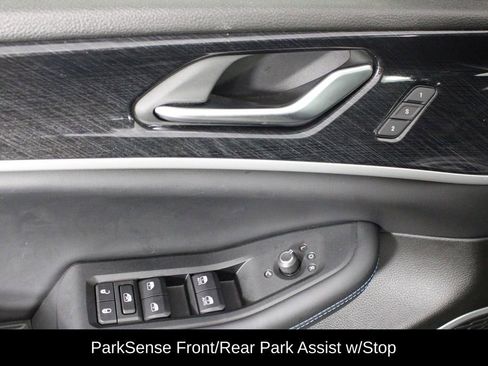 Used 2022 Jeep Grand Cherokee Trailhawk w/ Advanced Protech Group II image 18