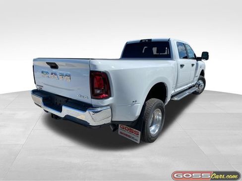 New 2026 RAM 3500 Big Horn AWD/4WD image 3
