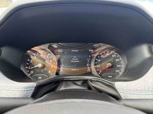 Used 2024 Jeep Compass Latitude image 15