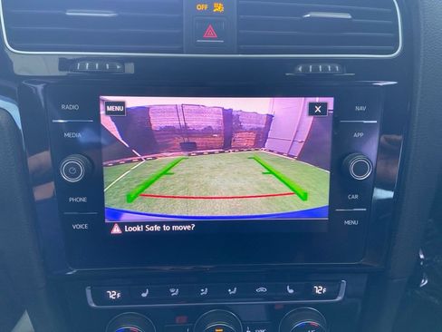 Used 2018 Volkswagen Golf R 4-Door AWD/4WD image 23