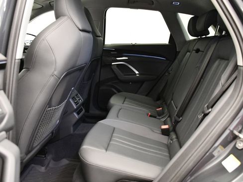 Used 2025 Audi Q5 Premium Plus w/ Premium Plus AWD/4WD image 41