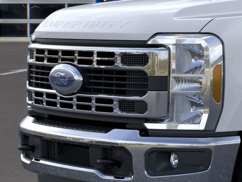 New 2026 Ford F350 XL w/ XL Chrome Package image 17
